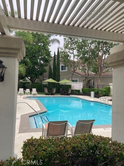 Building Photo - 83 Pamplona