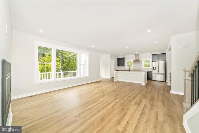 Building Photo - 801 Cedar Ave