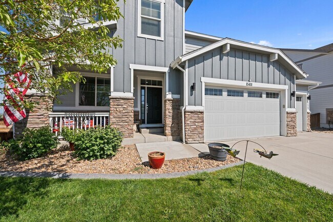 Building Photo - 15411 Village Cir E