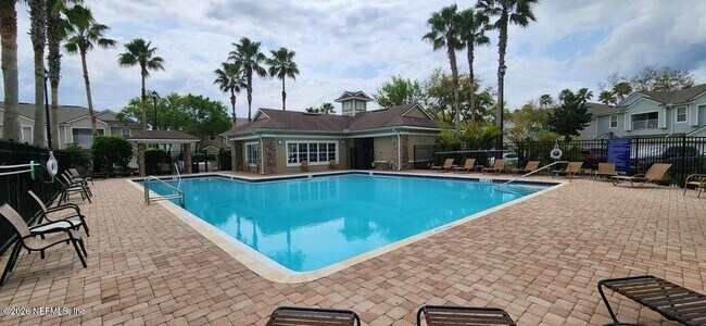 Building Photo - 7036 Deer Lodge Cir