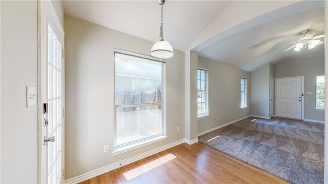 Building Photo - 1000 Windmeadows Dr