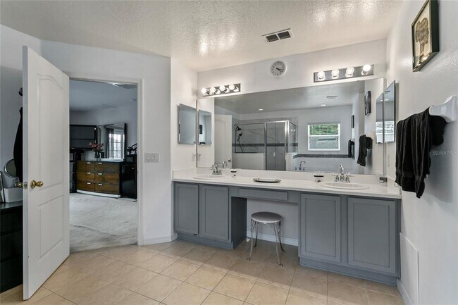 Building Photo - 913 Dorset Pl