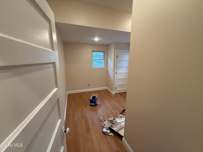 Building Photo - 253 6th Ave