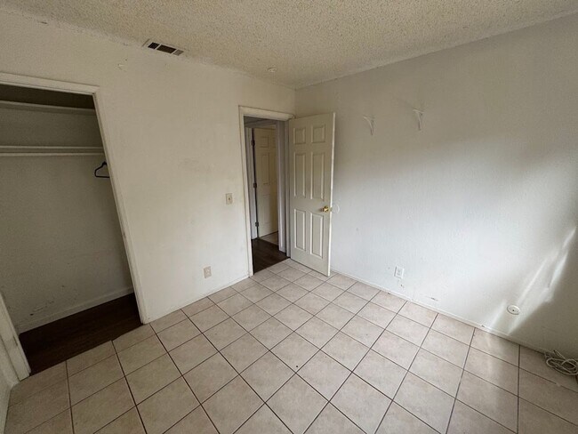 Building Photo - 7337 Sakura Ct