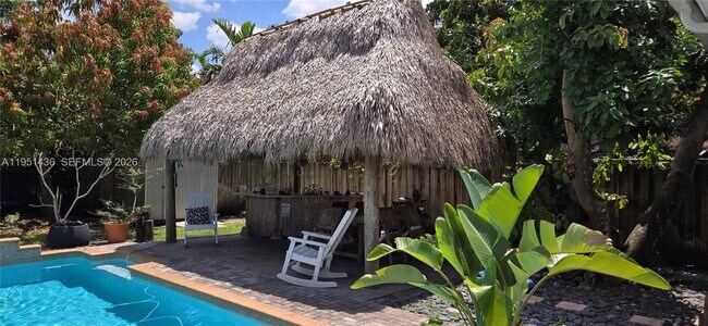 Building Photo - 4317 SW 62nd Ave