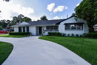Building Photo - 5666 Overbrook Ln