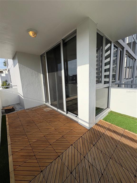 Building Photo - 470 3rd St S