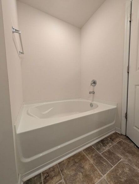 Building Photo - 5013 Jamie Sloop Ln