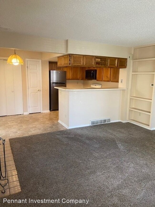 Primary Photo - 2 br, 2 bath House - 6036 Gunbarrel Ave Un...