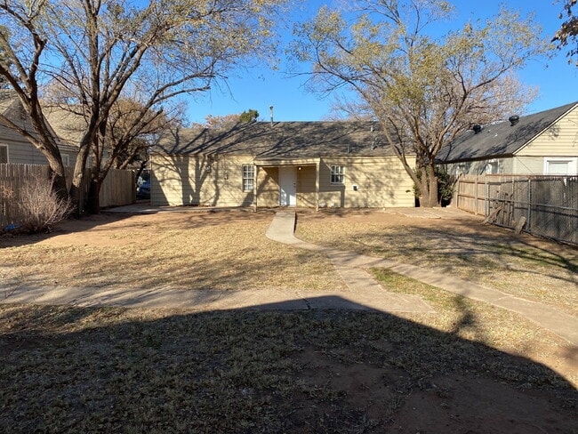 Building Photo - Pre-Leasing for Summer/Fall 2026 - 2/1 Close to TTU