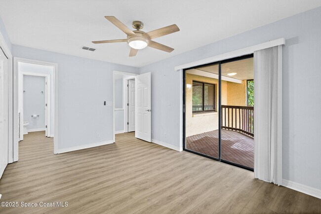 Building Photo - 8753 Live Oak Ct