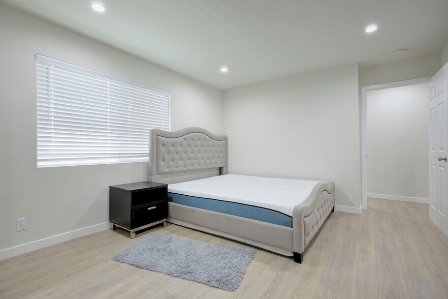 Building Photo - 7711 Forsythe St