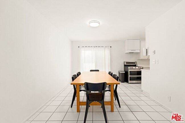 Building Photo - 1528 Berkeley St