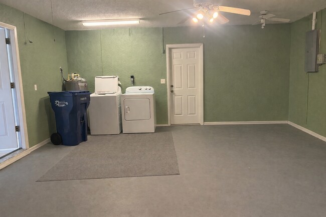 Building Photo - 6356 5th St Cir E