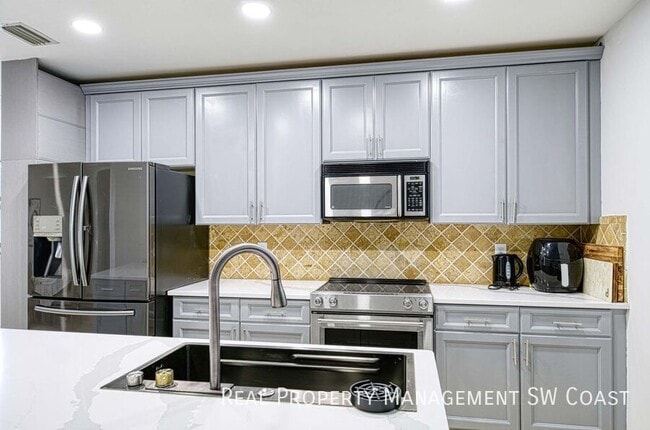 Building Photo - 27020 Adriana Cir