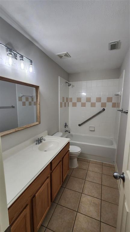 Building Photo - 24831 Red Bluff Tr