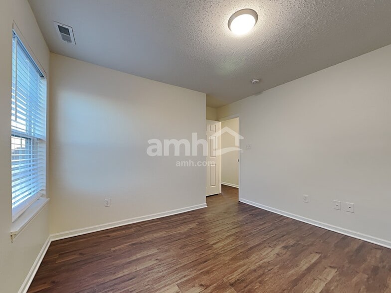 Building Photo - 3525 Firethorn Drive