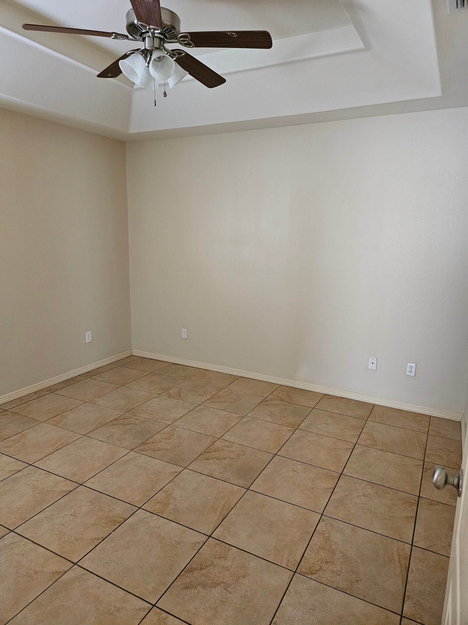 Building Photo - 1905 Horsetail Falls