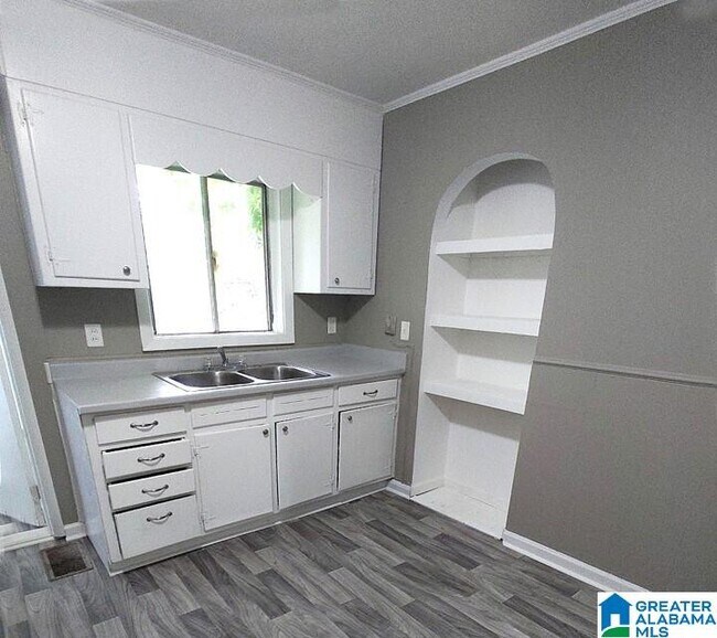 Building Photo - 1317 Hartford Dr