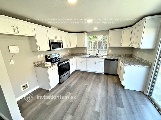 Building Photo - 4520 Pampas Cir