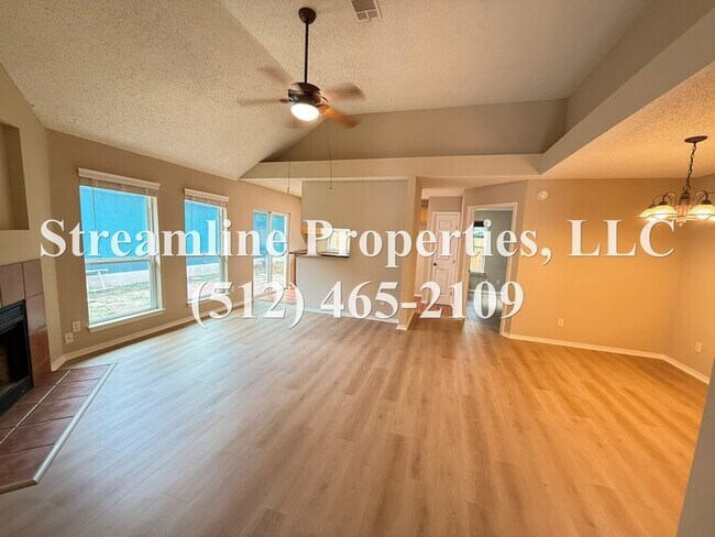 Building Photo - Charming 3 bedroom, 2 bath off Wells Branch
