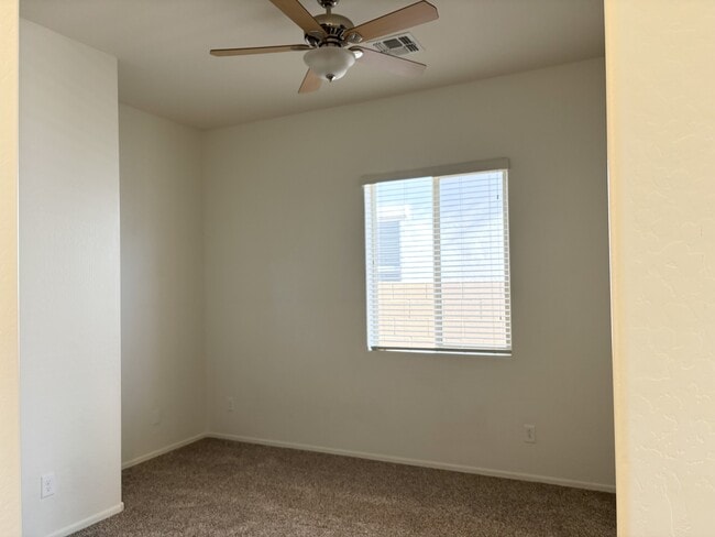 Building Photo - 8037 W Spur Dr