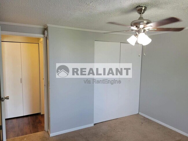 Building Photo - 505 Amhurst Dr