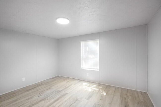 Building Photo - 361 Box Road Unit