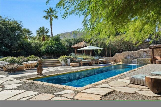 Primary Photo - 71607 Sahara Rd