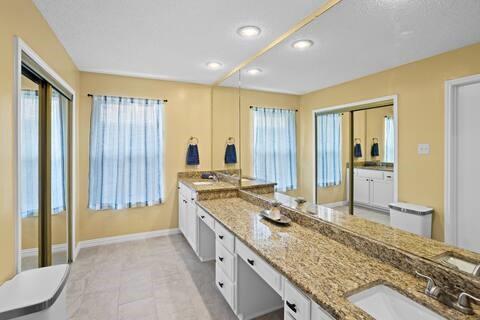 Building Photo - 1624 San Francisco St