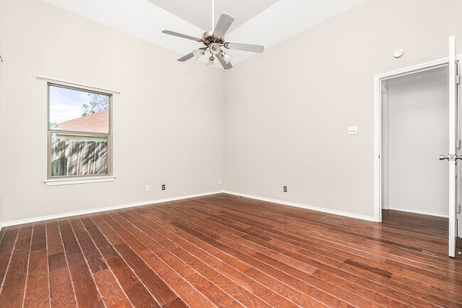 Building Photo - 5314 Lake Golden Dr