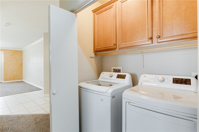 Building Photo - 6412 N Starling Mesa St