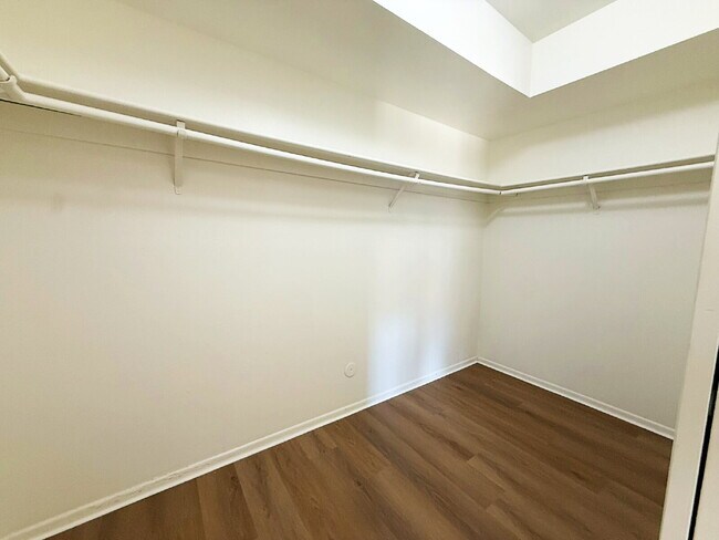 Building Photo - Spacious North Phoenix Home on Large Lot – Move-In Ready!