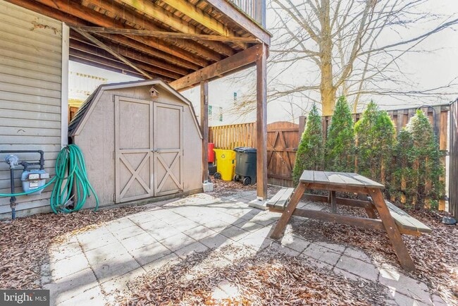 Building Photo - 1903 Pawlet Dr