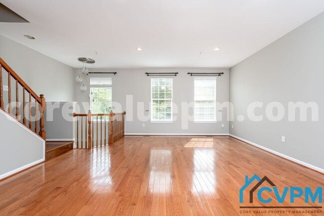 Building Photo - 806 Emory Ct