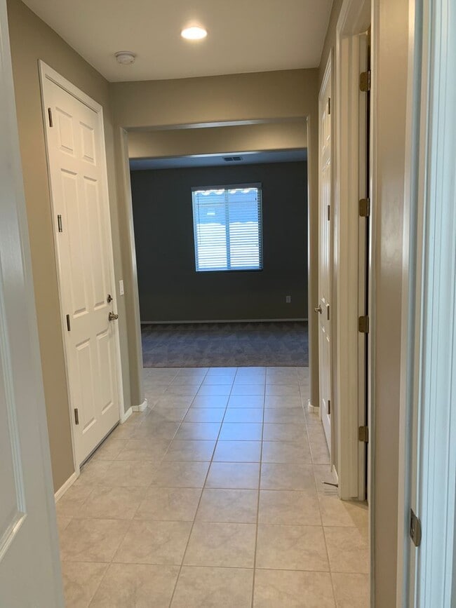 Building Photo - 3 Bedroom 2 Bath Home with 2 car garage, only built in 2020
