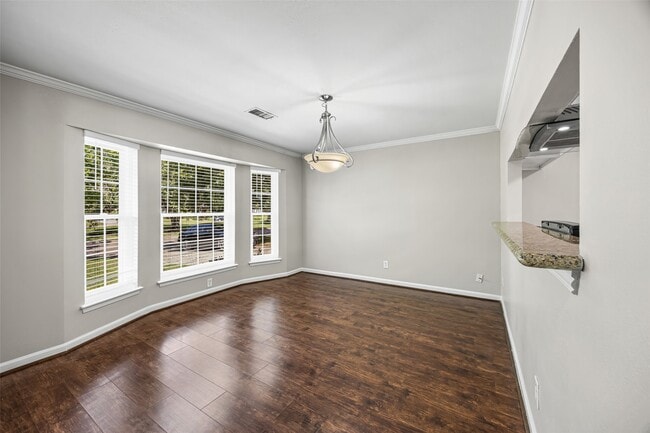 Building Photo - 11427 Hillcroft Ave