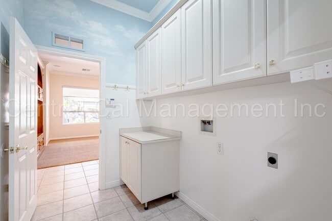 Building Photo - 3 Bedroom/2Bath Home the Greens at Seven O...