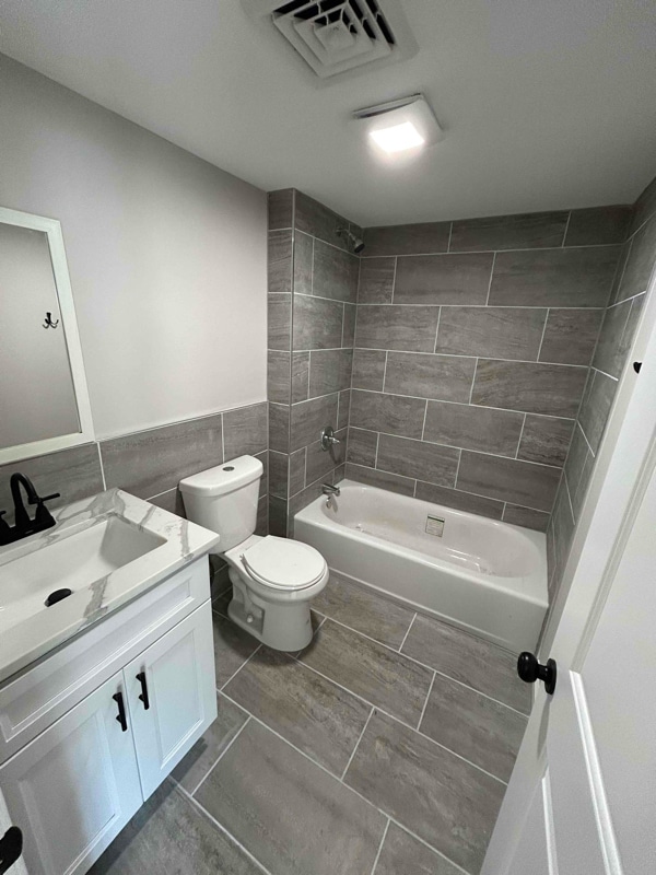 Building Photo - 4226 Old Lincoln Hwy