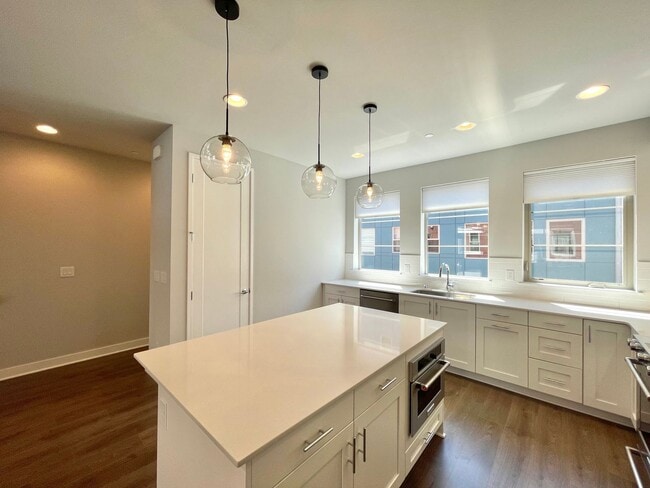 Building Photo - Great Townhome for rent