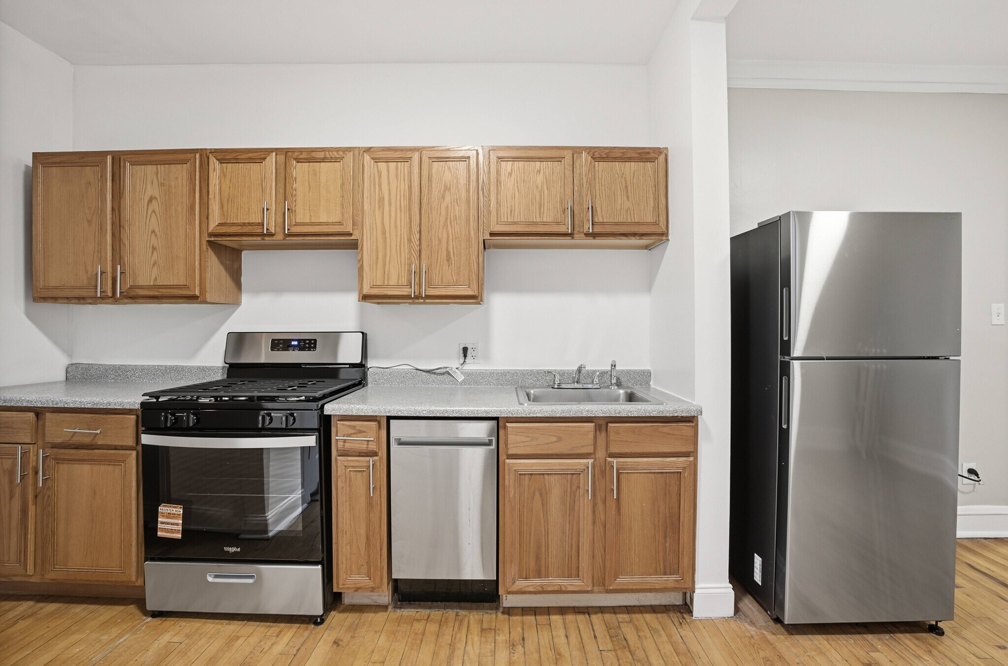 Building Photo - 2336 W Addison St