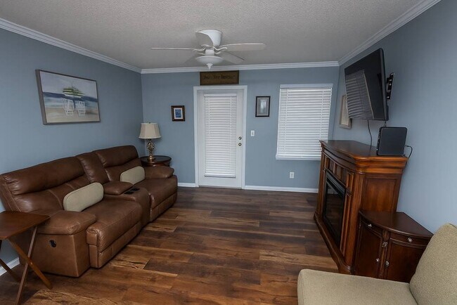 Building Photo - 50 Pebble Beach Cove