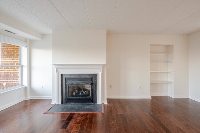 Building Photo - 2605 Douglass Pl SE