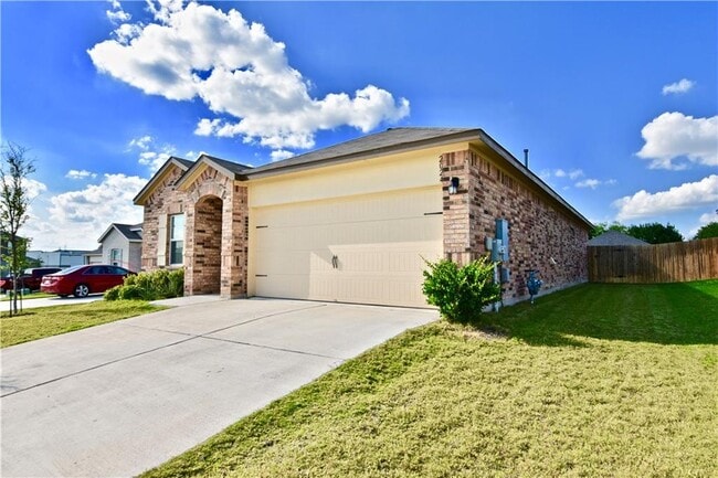 Building Photo - 2024 Birkby Ct