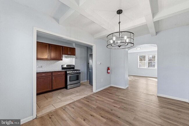 Building Photo - 1063 S Merrimac Rd