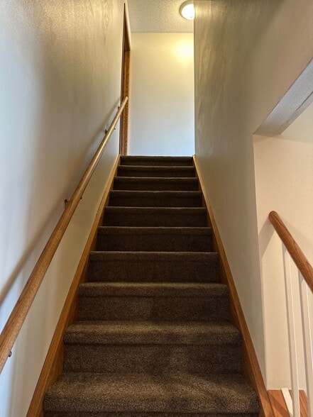 Building Photo - 1024 Western Ave