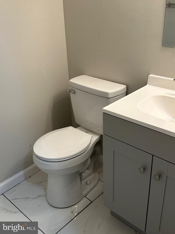 Building Photo - 203 E Penn Ave