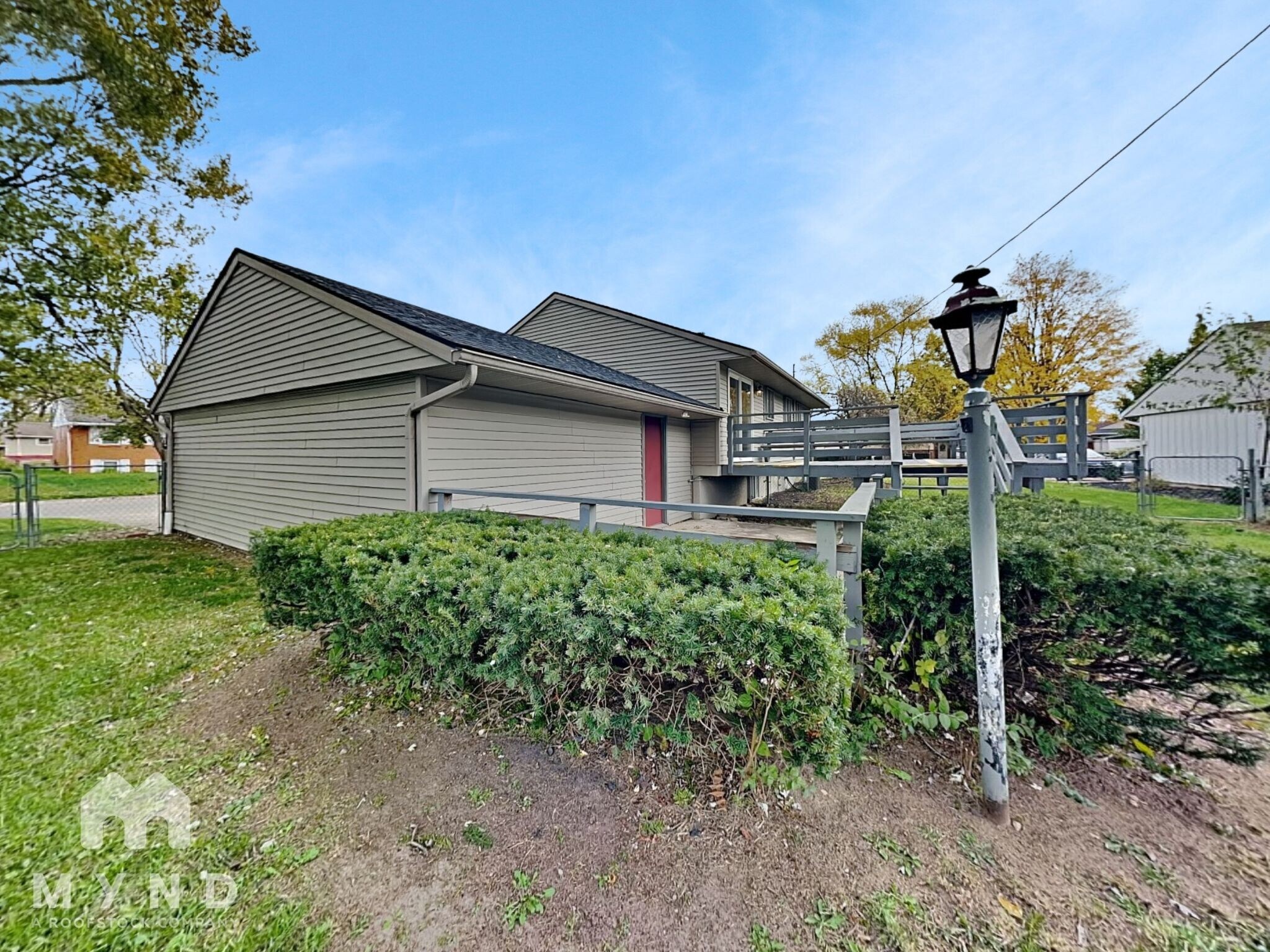 Building Photo - 2911 N Gresham Rd