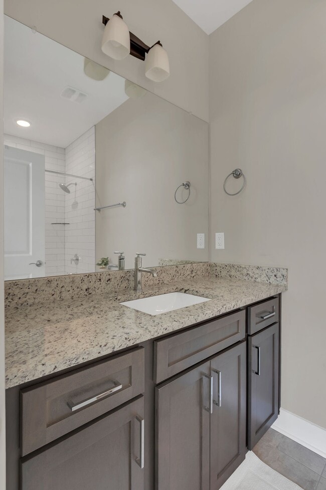 Building Photo - 253 Stonecrest Cir