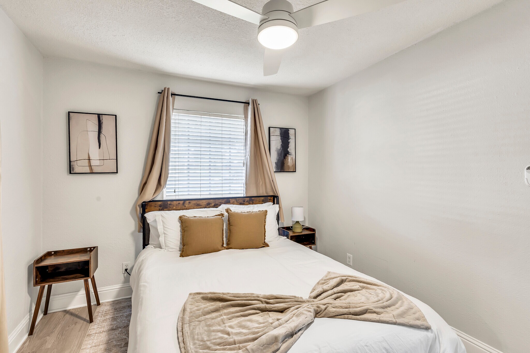 Building Photo - 4603 Lennox Dr